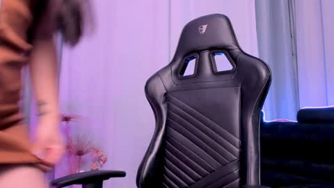 Mia online show from 12, 1, 2025