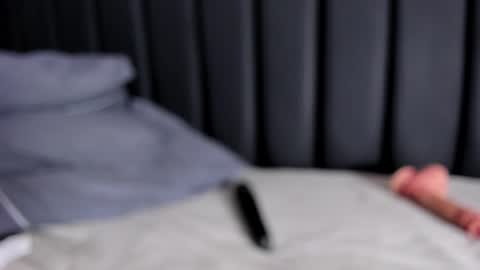  I am Mia  online show from 16, 2, 2025