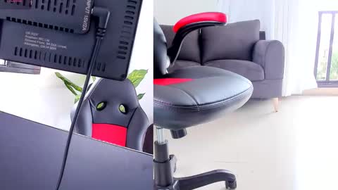 Mia.... Nice to meet you  thumb up me please its important online show from 11, 11, 2025