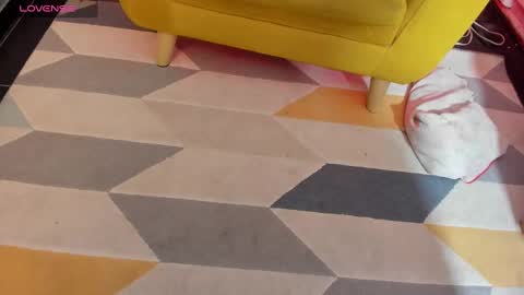 Snapshot of mia_jagger chatting on 5, 2, 2025 Val online show from 5, 2, 2025