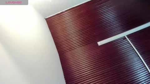 Snapshot of mia_jagger chatting on 6, 10, 2025 Val online show from 6, 10, 2025