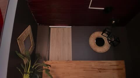 Snapshot of mia_jagger chatting on 12, 11, 2025 Val online show from 12, 11, 2025