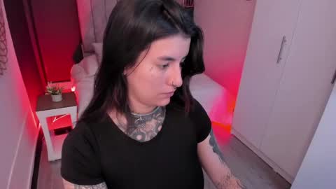 Snapshot of mia_jagger chatting on 3, 6, 2026 Val online show from 3, 6, 2026