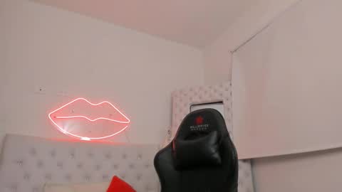    online show from 17, 1, 2025