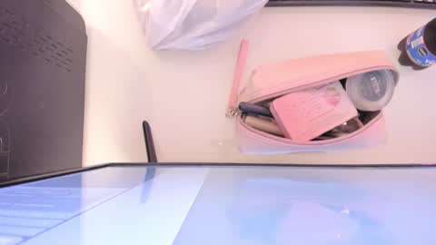    online show from 25, 9, 2025