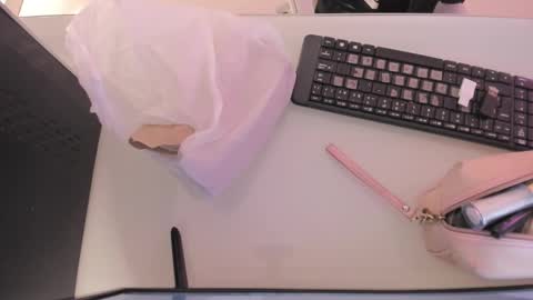    online show from 27, 9, 2025