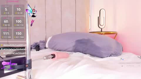 Snapshot of mia_juicyberry chatting on 28, 9, 2025 Mia Juicy online show from 28, 9, 2025