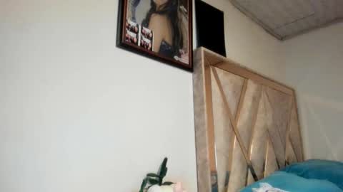 mia kaneee online show from 10, 1, 2026