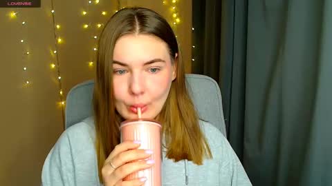 mia_lemm online show from 19, 11, 2025