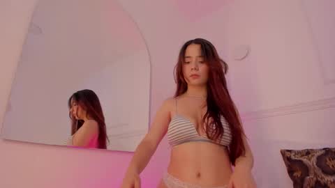 mia_lombana online show from 17, 11, 2025