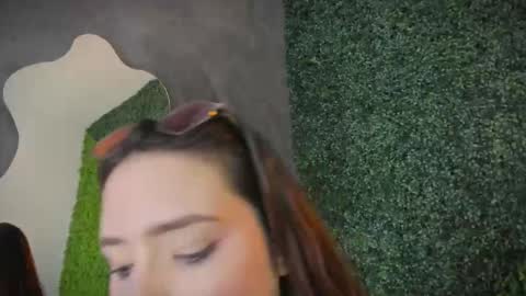 mia_lombana online show from 5, 2, 2026