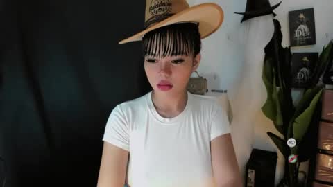 Snapshot of mia_lover9 chatting on 13, 6, 2026 M I A online show from 13, 6, 2026
