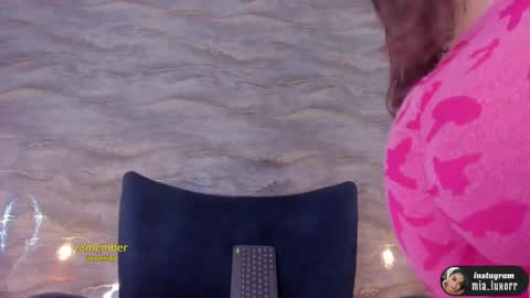 Snapshot of mia_luxor chatting on 2, 6, 2026 mia_luxor online show from 2, 6, 2026