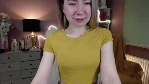 Mia online show from 1, 2, 2025