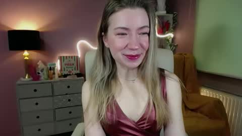 Mia online show from 8, 3, 2025