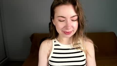 Snapshot of mia_luxx92 chatting on 7, 7, 2026 Mia online show from 7, 7, 2026