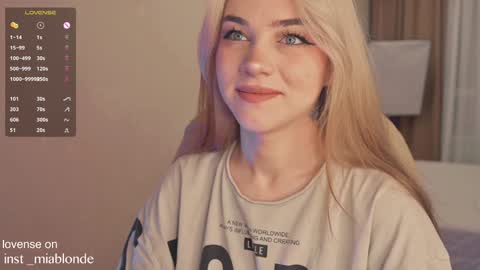 Snapshot of mia_milagros chatting on 6, 1, 2025 mia_milagros online show from 6, 1, 2025