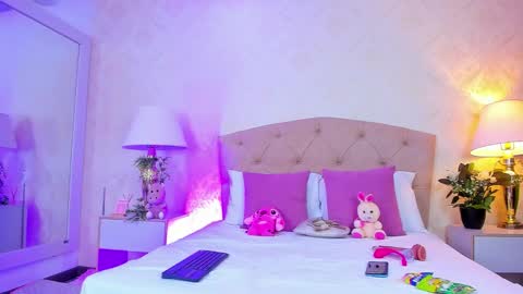 mia montess online show from 18, 3, 2026