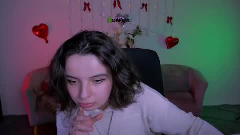 mia_mooon_ online show from 9, 4, 2026