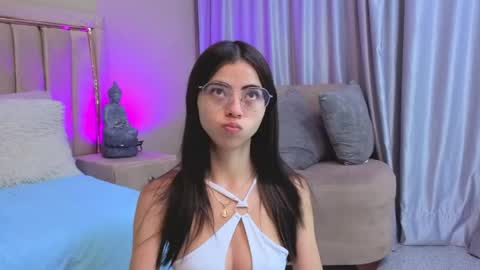 Snapshot of mia_naive chatting on 1, 5, 2026 Mia online show from 1, 5, 2026