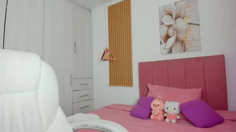 Snapshot of mia_nevaeh chatting on 9, 1, 2025 Mia Nevaeh - follow me online show from 9, 1, 2025