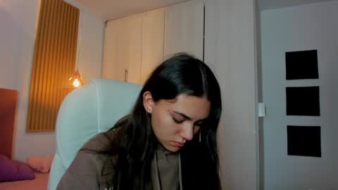 Snapshot of mia_nevaeh chatting on 12, 1, 2025 Mia Nevaeh - follow me online show from 12, 1, 2025