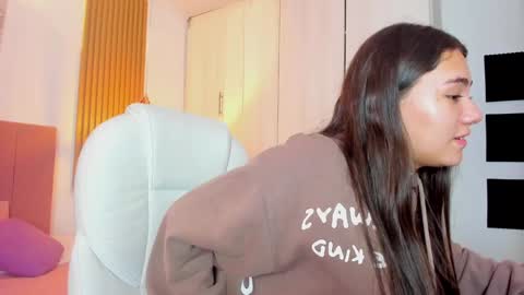 Snapshot of mia_nevaeh chatting on 14, 1, 2025 Mia Nevaeh - follow me online show from 14, 1, 2025