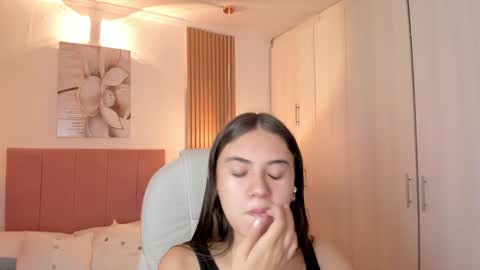 Snapshot of mia_nevaeh chatting on 8, 2, 2025 Mia Nevaeh - follow me online show from 8, 2, 2025