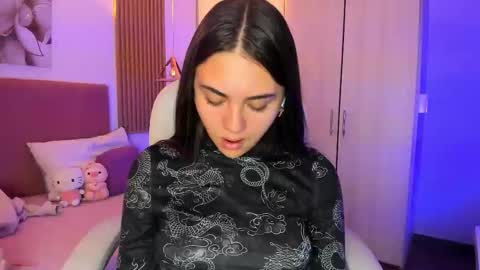 Snapshot of mia_nevaeh chatting on 10, 11, 2025 Mia Nevaeh - follow me online show from 10, 11, 2025