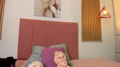 Snapshot of mia_nevaeh chatting on 30, 11, 2025 Mia Nevaeh - follow me online show from 30, 11, 2025