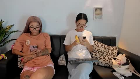 mia_petite72 online show from 12, 11, 2025