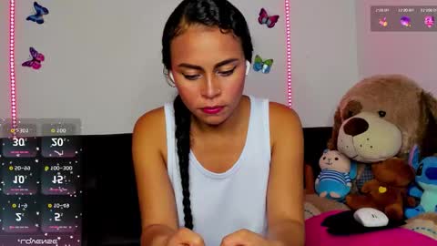 Snapshot of mia_phalmer chatting on 18, 10, 2025 Mia online show from 18, 10, 2025