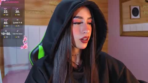 Snapshot of mia_ponce_a chatting on 28, 11, 2025 MIA online show from 28, 11, 2025