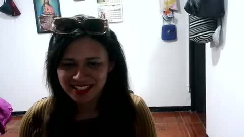 mia_robeerts online show from 13, 6, 2026