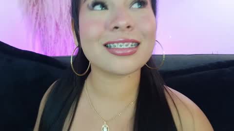 Snapshot of mia_roux1 chatting on 23, 5, 2026 Mia online show from 23, 5, 2026