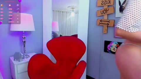 Mia  online show from 18, 9, 2025