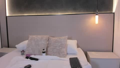 Snapshot of mia_slora chatting on 20, 4, 2026 M I A online show from 20, 4, 2026