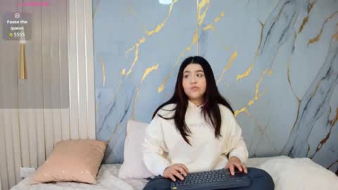 Snapshot of mia_sun14 chatting on 22, 10, 2025 MIA SUN online show from 22, 10, 2025