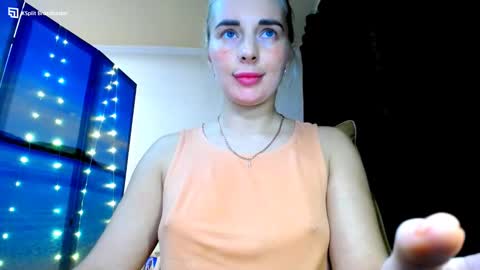 Snapshot of mia_sunnyy chatting on 17, 12, 2024 Mia. online show from 17, 12, 2024