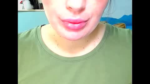 Snapshot of mia_sunnyy chatting on 1, 12, 2025 Mia. online show from 1, 12, 2025