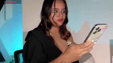 mia_sweetdc online show from 15, 4, 2026