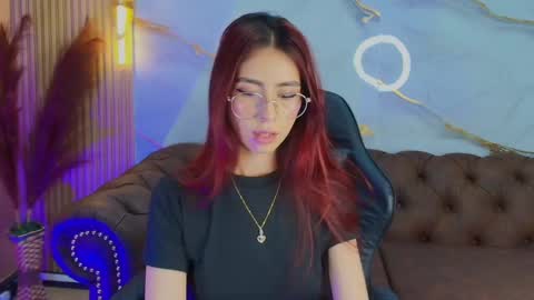 Mia online show from 3, 10, 2025