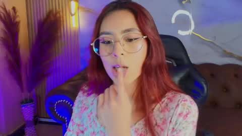 Mia online show from 10, 10, 2025