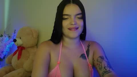 mia_thopsom online show from 6, 2, 2026