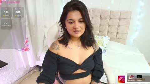 Mia  online show from 26, 9, 2025