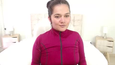 Mia  online show from 6, 10, 2025