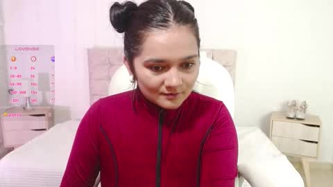 Mia  online show from 18, 10, 2025