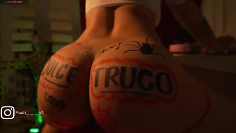 Snapshot of mia_v7 chatting on 31, 10, 2025 Mia online show from 31, 10, 2025