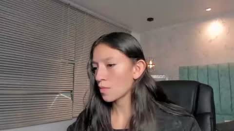 Snapshot of mia_velmont chatting on 18, 7, 2026 Miaaa online show from 18, 7, 2026