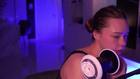 VixenMia online show from 1, 12, 2025